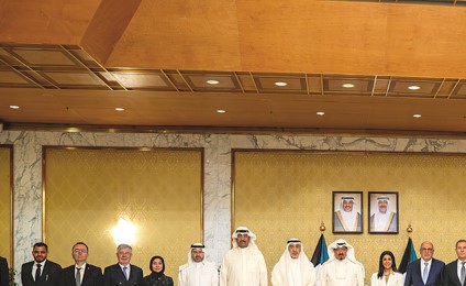 3 عقود حكومية لاستكمال مشروع مبنى الركاب الجديد «T2»