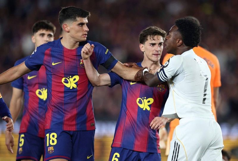 رسمياً.. برشلونة بطلاً للدوري الإسباني عقب الفوز في "الكلاسيكو" على ريال مدريد