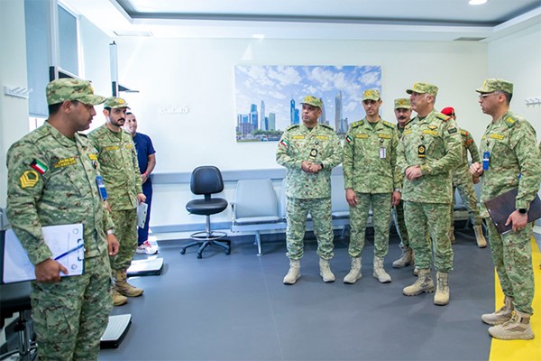وكيل «الحرس» يزور مركز الفحص الطبي: تسخير كل الإمكانات لتقديم الخدمات بكفاءة عالية