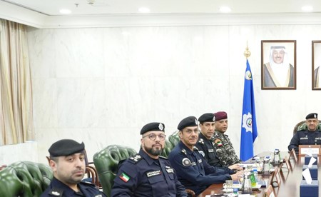 وكيلا «الداخلية» و«الشؤون» بحثا الربط الإلكتروني مع «الجنسية» لضبط المساعدات الاجتماعية وضوابط عمل «التحاق بعائل» في الجمعيات والمبرات الخيرية