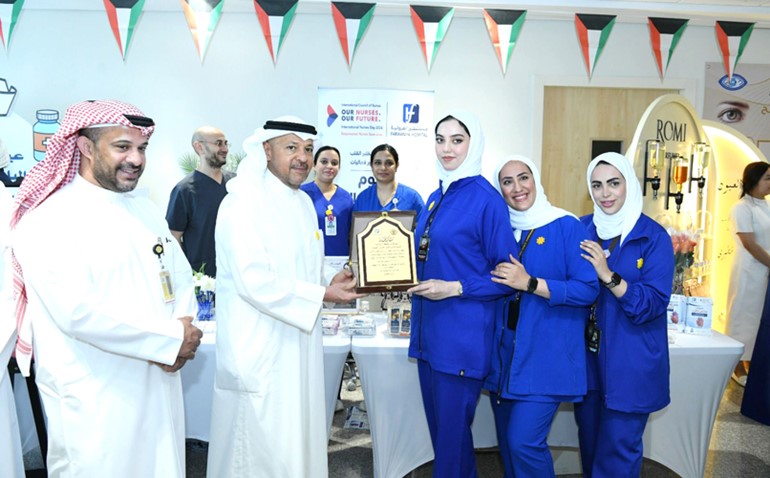 محافظ الفروانية يشيد بدور الكوادر التمريضية خلال حضوره احتفالية «يوم التمريض العالمي» بمستشفى الفروانية