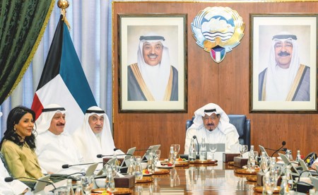مجلس الوزراء: على إيران وقف أعمالها العدائية