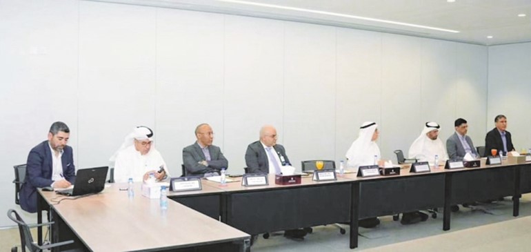 رؤساء المجالات بالكليات الجامعية خلال اجتماع مجلس الكلية