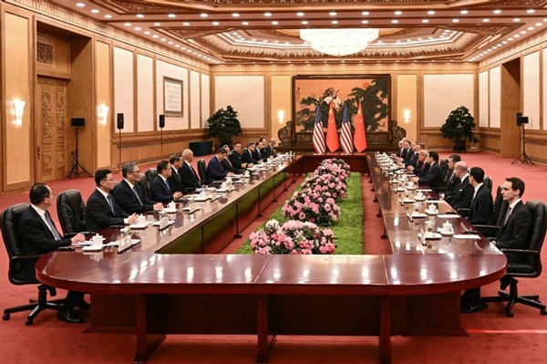 شي وترامب يؤكدان في "قمة بكين" على الشراكة والعمل معاً لـ "مستقبل رائع"