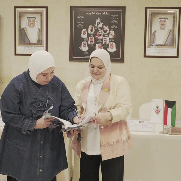 "الجمارك" تشارك في حملة التبرع بالدم بالتعاون مع مدينة الدسمة الصحية