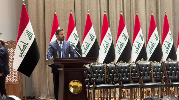 رئيس الوزراء العراقي الجديد يتعهد بحماية البعثات الديبلوماسية ويدعوها للعودة إلى بغداد