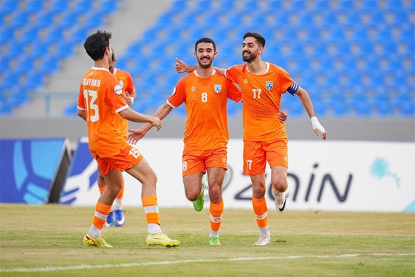 فرحة شبيب الخالدي وناصر فالح بالهدف الثاني لكاظمة