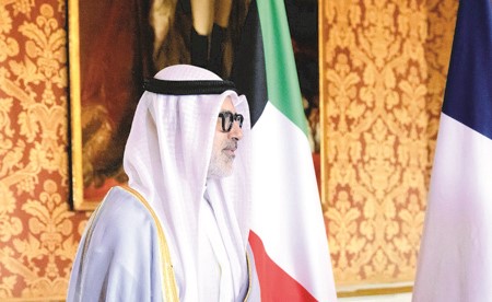 صاحب السمو بعث برسالة خطية لرئيس فرنسا تتعلق بتعزيز وتنمية العلاقات الثنائية التاريخية الوثيقة والتطورات بالمنطقة