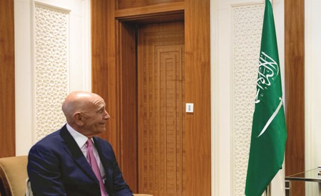 وزير الخارجية السعودي والمبعوث الأميركي باراك يبحثان سبل دعم استقرار سورية