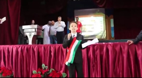بالفيديو.. مصطفى مهدي لـ «الأنباء»: سافرت بـ 1000 دولار ولغة بسيطة.. ووشاح «مصر والكويت» رد جميل لبلدين سكنا قلبي