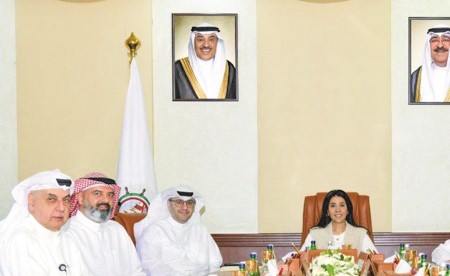 الاجتماع التنسيقي الحكومي ناقش وضع حلول لمعوقات الأعمال والمشاريع بمختلف المحافظات