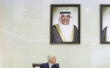 وزير الخارجية بحث مع رئيس الوزراء البريطاني الأسبق المستجدات الإقليمية والدولية