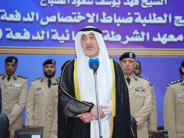 تخريج كوكبة جديدة من الضباط دفعة "33" اختصاص من كلية الشرطة والدفعة "15" من معهد الشرطة النسائية