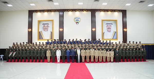 تخريج كوكبة جديدة من الضباط دفعة "33" اختصاص من كلية الشرطة والدفعة "15" من معهد الشرطة النسائية