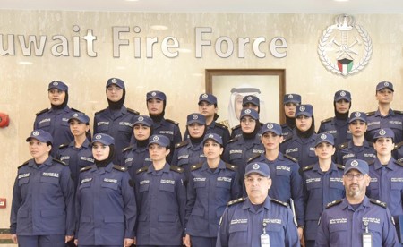 الرومي يحث الخريجات على التسلّح بالعلم والإخلاص لله وللوطن والأمير