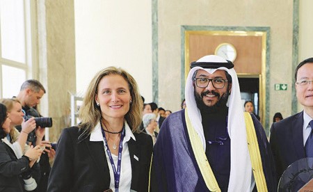 وكيل «الصحة» سلم جائزة صباح الأحمد لتعزيز صحة كبار السن للفائزين
