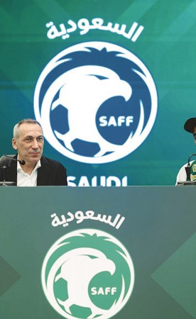 دونيس يُعلن قائمة «الأخضر» السعودي لمونديال 2026