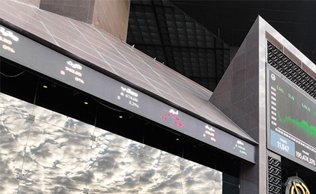 البورصة تحلّق بمكاسب سوقية قياسية تبلغ 925 مليون دينار