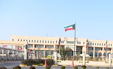 «الأشغال» تطرح 7 مناقصات جديدة للطرق والصيانة ومعالجة الاختناقات