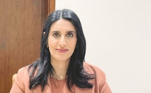 فرح الرومي: التنسيق بين البلدية و«ذوي الإعاقة» لتشكيل لجنة لمتابعة تطبيق «كود الكويت»