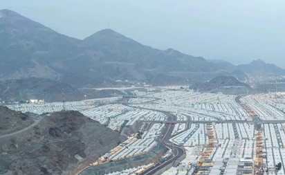 حجاج بيت الله يتوافدون على «منَى» لقضاء «يوم التروية» اليوم