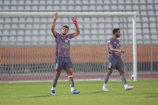 فيتور دا سيلفا سجل هاتريك أحدهم من طراز عالمي