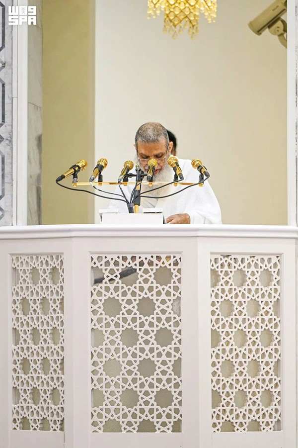  خطيب عرفة د.علي الحذيفي