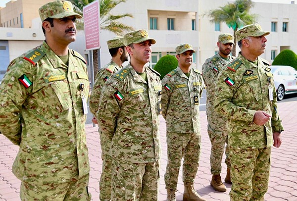   وكيل الحرس الوطني الفريق الركن حمد البرجس خلال الزيارة 