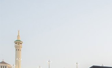 إمام المسجد الحرام يدعو إلى أداء الحقوق إلى أهلها واجتناب الظلم والبغي