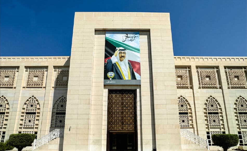 الكويت تدين الاعتداءات الإيرانية الآثمة على أراضيها بالصواريخ والطائرات المسيرة