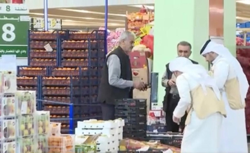 «هيئة الغذاء» قامت بجولة بسوق الخضار والفاكهة في الجهراء