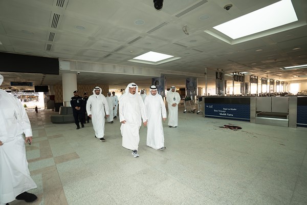 رئيس الوزراء تفقد مبنى (T1) : مباشرة جميع الإجراءات المطلوبة لتنفيذ الإصلاحات وإعادة تأهيل المبنى في أقرب وقت ممكن