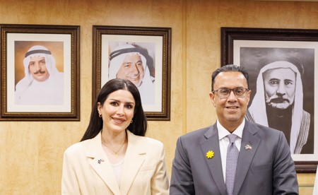 «علي عبدالوهاب» تستقبل مدير مكتب البنك الدولي