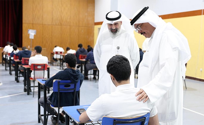 وزير التربية توفير البيئة التربوية الملائمة لأداء الطلاب امتحاناتهم بيسر وطمأنينة