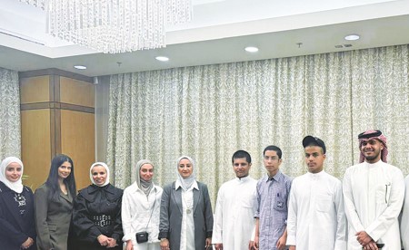 «القُصّر» تستقبل الحجاج المشمولين برعايتها بعد أداء مناسك الحج