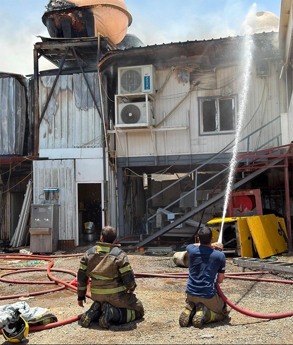 فرق الإطفاء تُسيطر على حريق في منطقة أمغرة