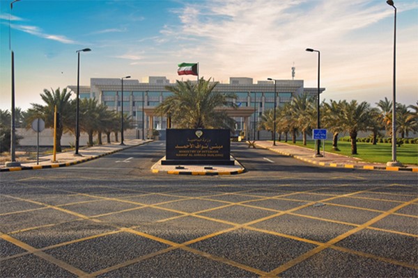 «الداخلية» تتيح إصدار تأشيرات عمالة منزلية وسائق لـ 4 شرائح من المواطنين