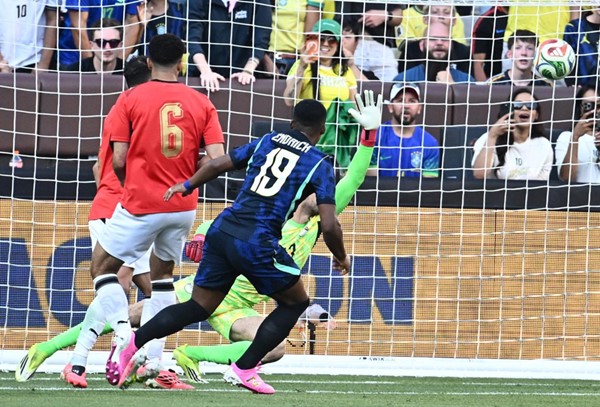 منتخب الفراعنة يخسر أمام البرازيل