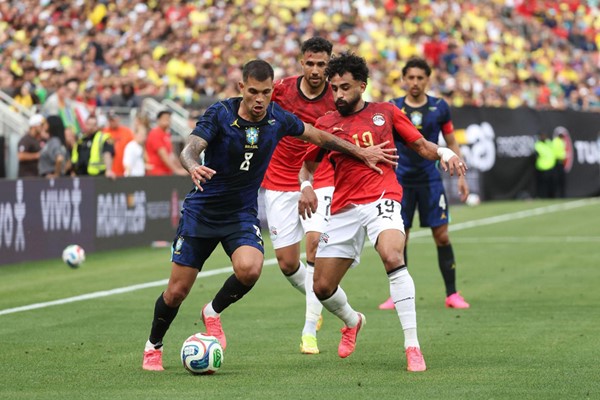 منتخب الفراعنة يخسر أمام البرازيل