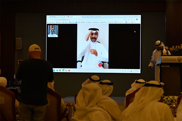 تجربة الاتصال المرئي عبر الموقع الإلكتروني لذوي الصم و البكم 