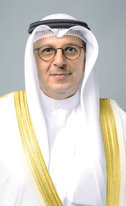 وزير الكهرباء يصدر 17 قرارا بنقل موظفين في مختلف القطاعات