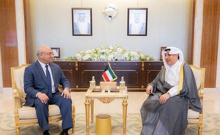 وزير شؤون الديوان الأميري يبحث مع سفيري بنغلاديش وبروناي دار السلام العلاقات الثنائية وآخر المستجدات