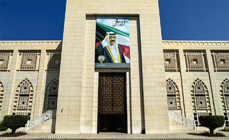 الكويت استمرار الاعتداءات الإيرانية الآثمة يعكس نهجا عدوانيا منظما وهو أمر لن نقبل به أو نتهاون حياله