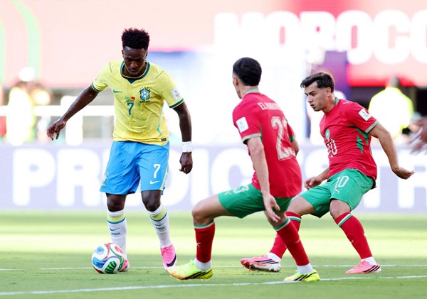 قمة المغرب والبرازيل تنتهي بالتعادل الإيجابي