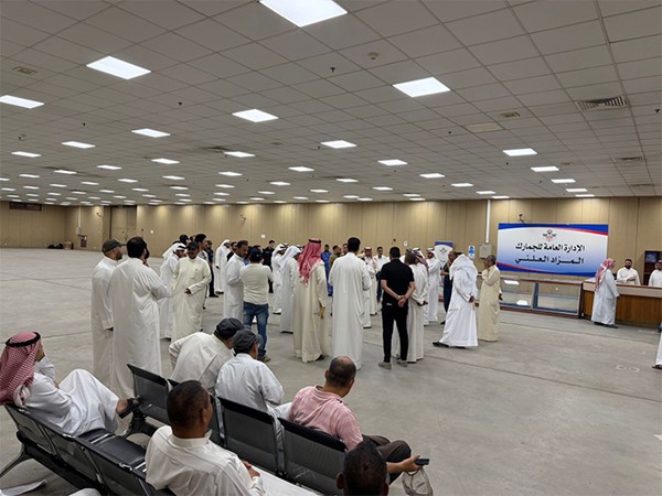 109 آلاف دينار مبيعات «الجمارك» ضمن مزاد عُقِد في «بيت المال» بالصليبية