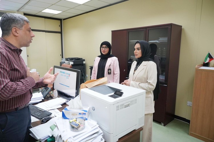 جانب من جولة الوزيرة د. أمثال الحويلة