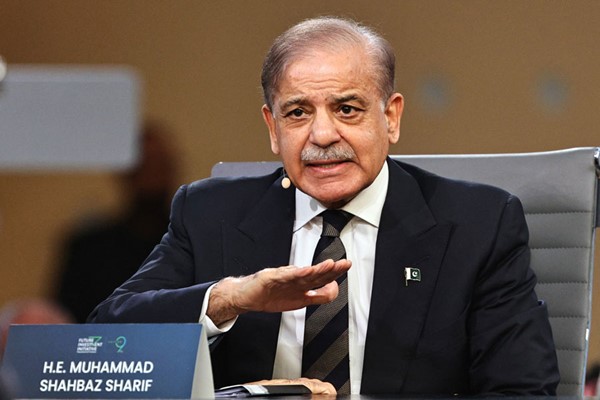 رئيس وزراء باكستان يعلن التوصل إلى اتفاق سلام بين أميركا وإيران