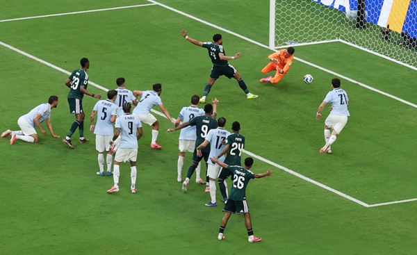 الأخضر السعودي يتعادل مع الأوروغواي في أولى مبارياته بمونديال 2026