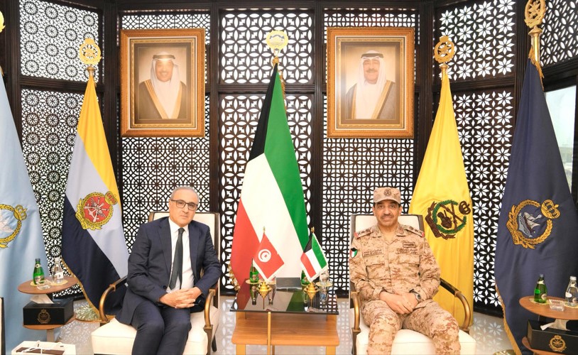 رئيس الأركان بحث مع السفير التونسي تعزيز التعاون العسكري والقضايا المشتركة