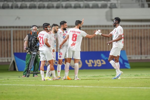الكويت على بُعد نقطة من تحقيق لقب دوري «زين»